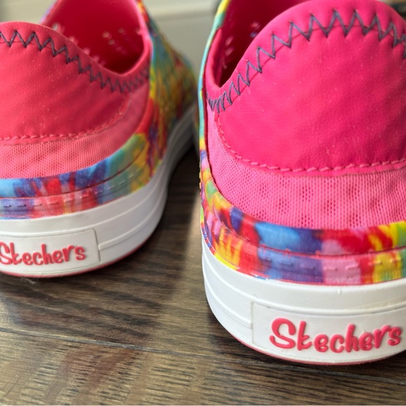 Girls Size 2Y Tie Dye Sketchers Waterproof Shoes. Brand New Never Worn. - Picture 2 of 4